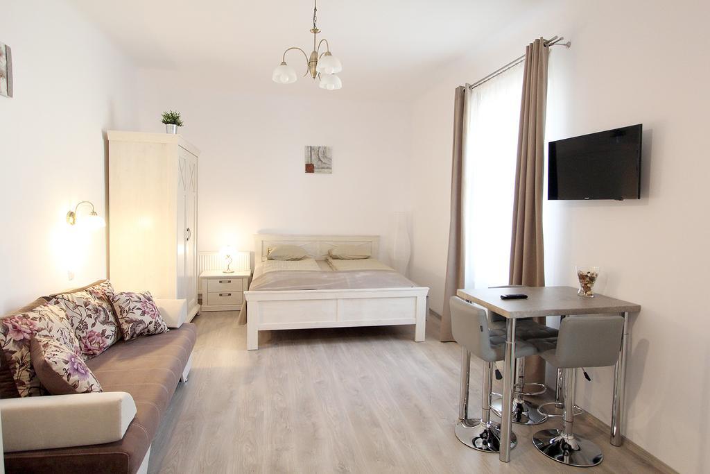 Central Parc Studios Сибиу Экстерьер фото